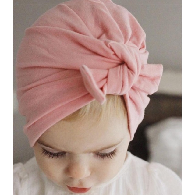 khan-bandana-lam-dep-cho-be-tro-nen-xinh-xan-dang-yeu