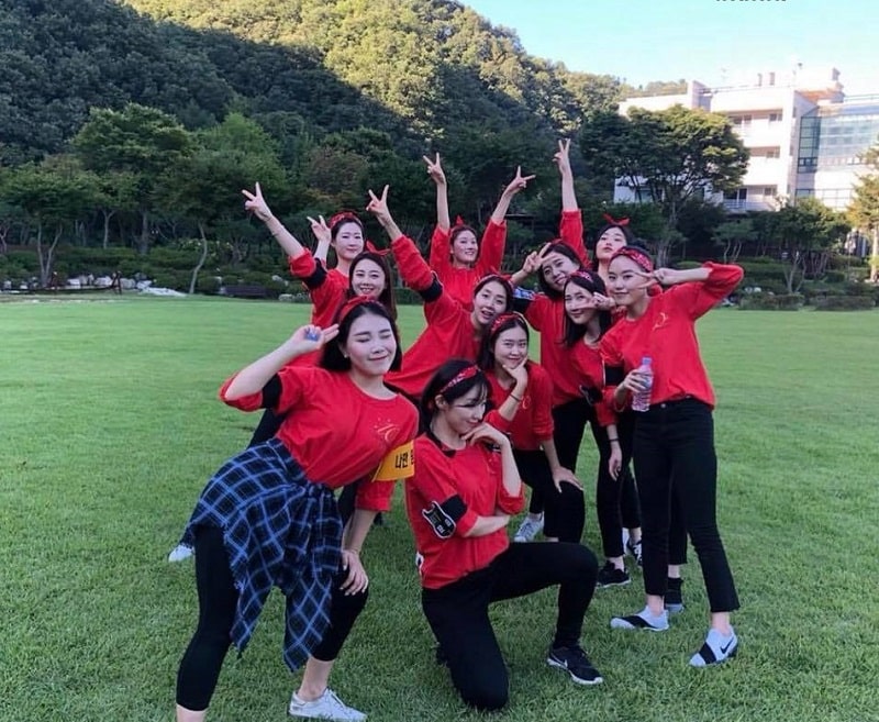 Khăn team. Trào lưu được giới trẻ hưởng ứng 1