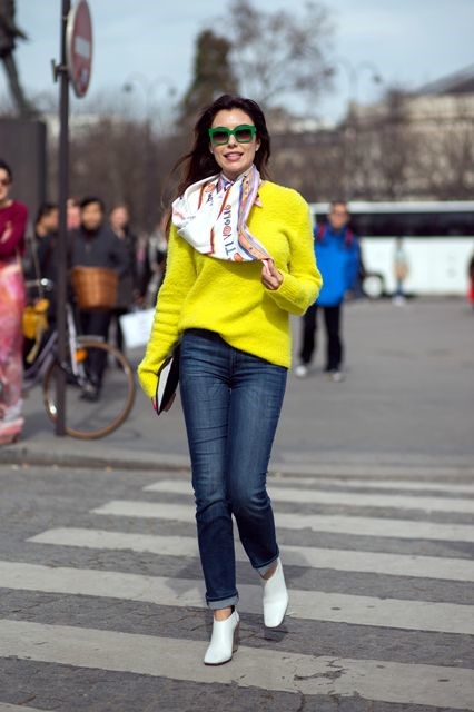 5 PHONG CÁCH QUÀNG KHĂN BANDANA CHO MÙA HÈ 18 5 PHONG CÁCH QUÀNG KHĂN BANDANA CHO MÙA HÈ 17